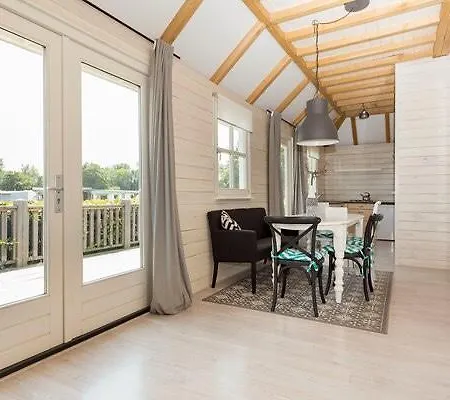 Zomerhuisje In Betuwe Chalet Kesteren